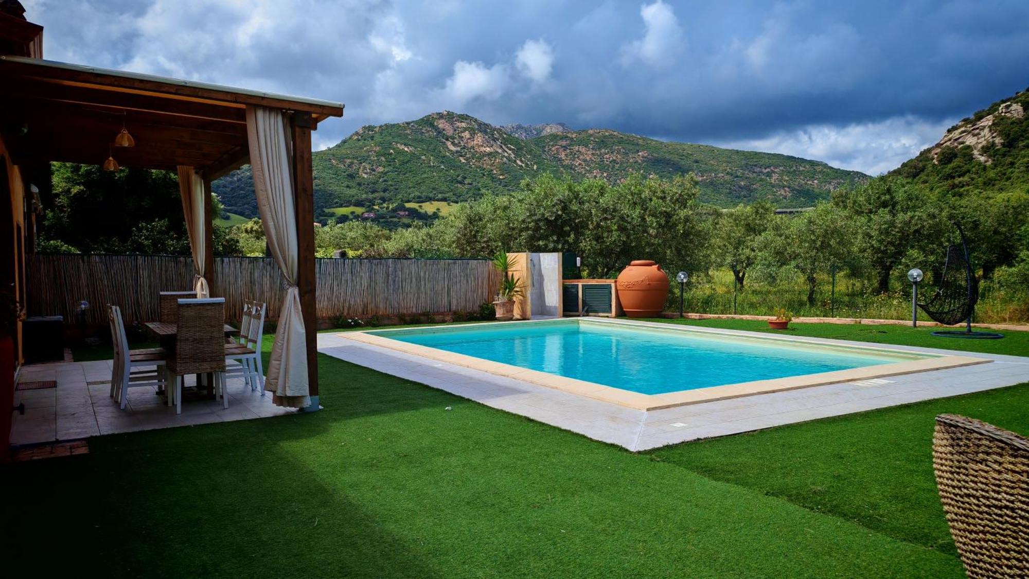 Villa Paola San Teodoro Con Piscina Privata Lu Lioni 外观 照片