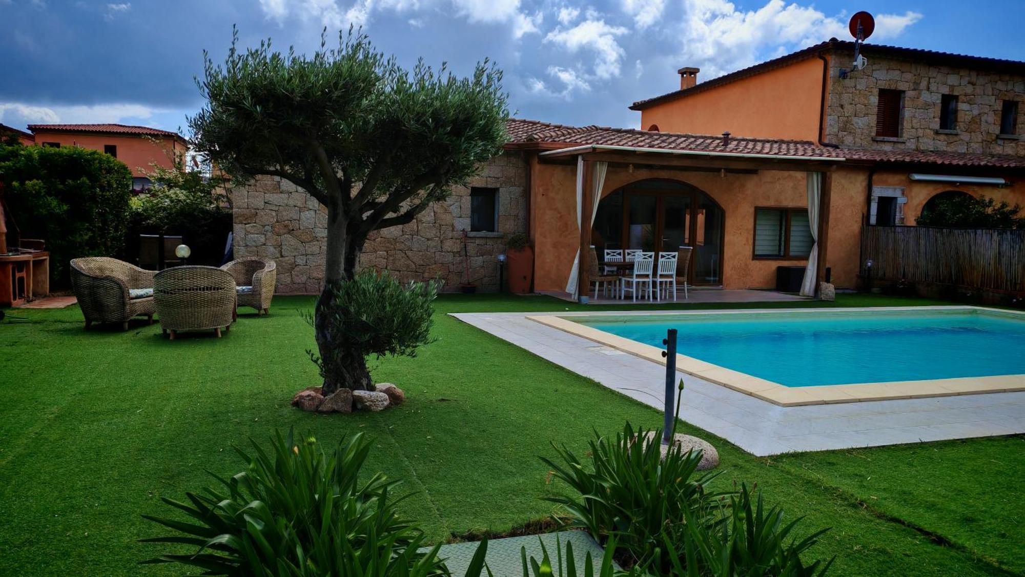 Villa Paola San Teodoro Con Piscina Privata Lu Lioni 外观 照片